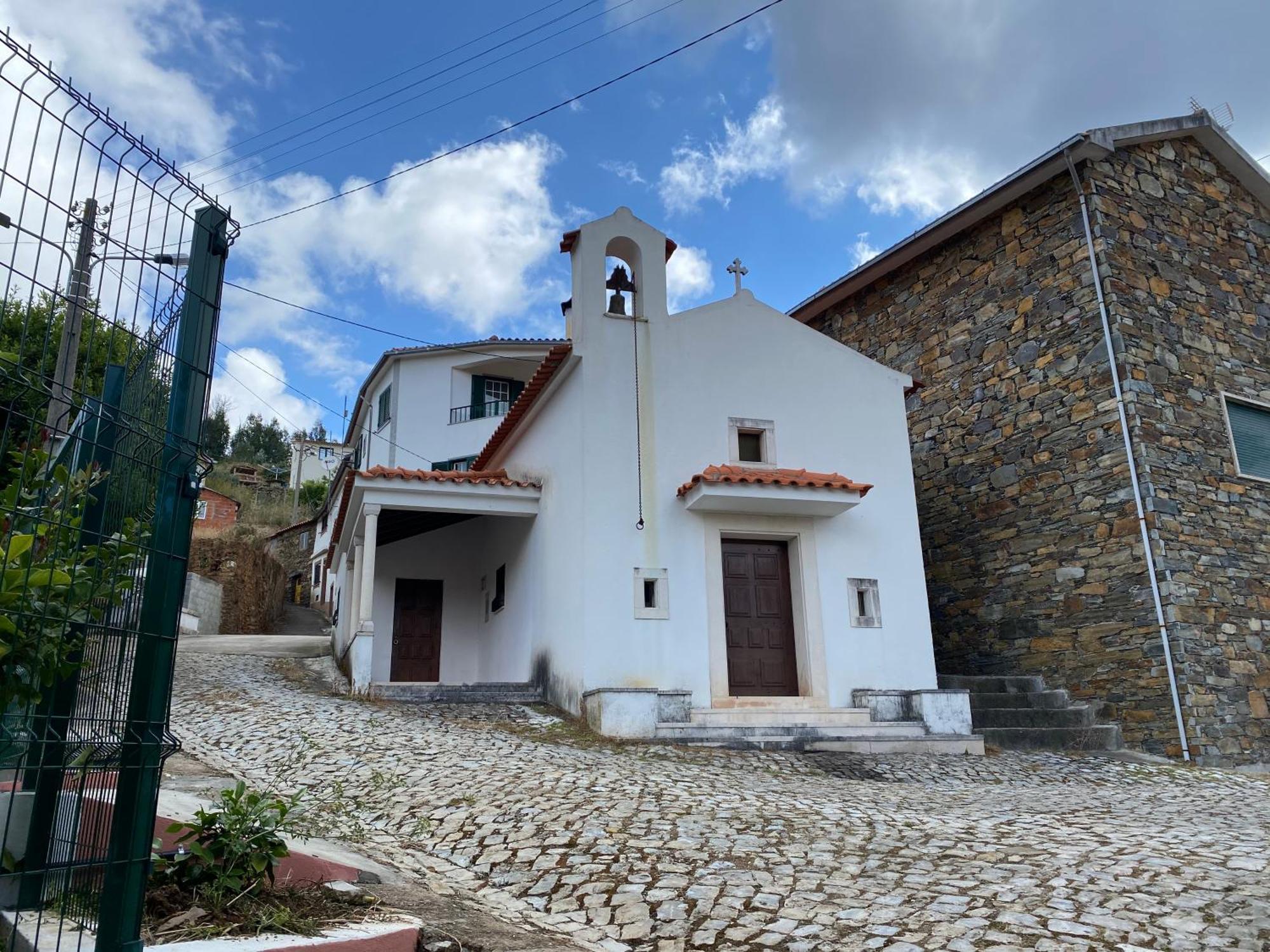 Isabel House Alojamento Rural Пампильоза-да-Серра Экстерьер фото